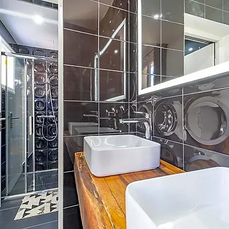 Fraternity-hotel باريس